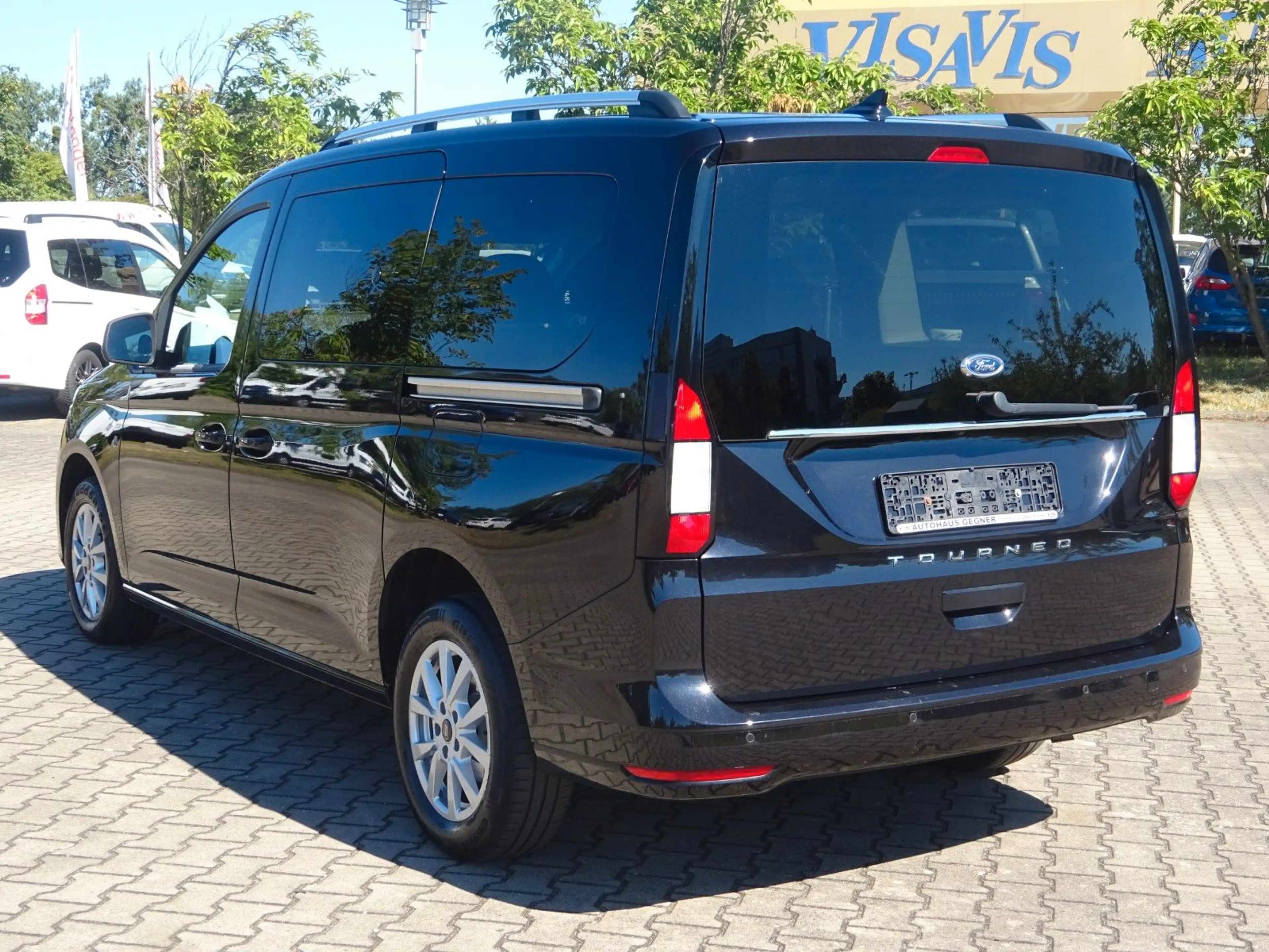 Ford Grand Tourneo Connect 122PS Titanium Navi — photo 5