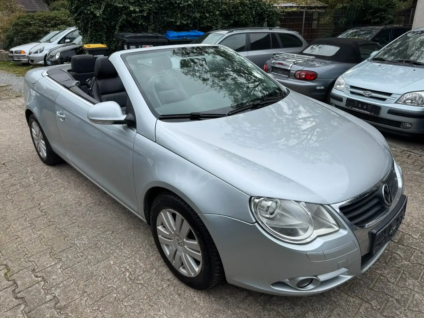 Volkswagen Eos 2.0, Leder, Navi, Klimaautomatik Srebrny - 2