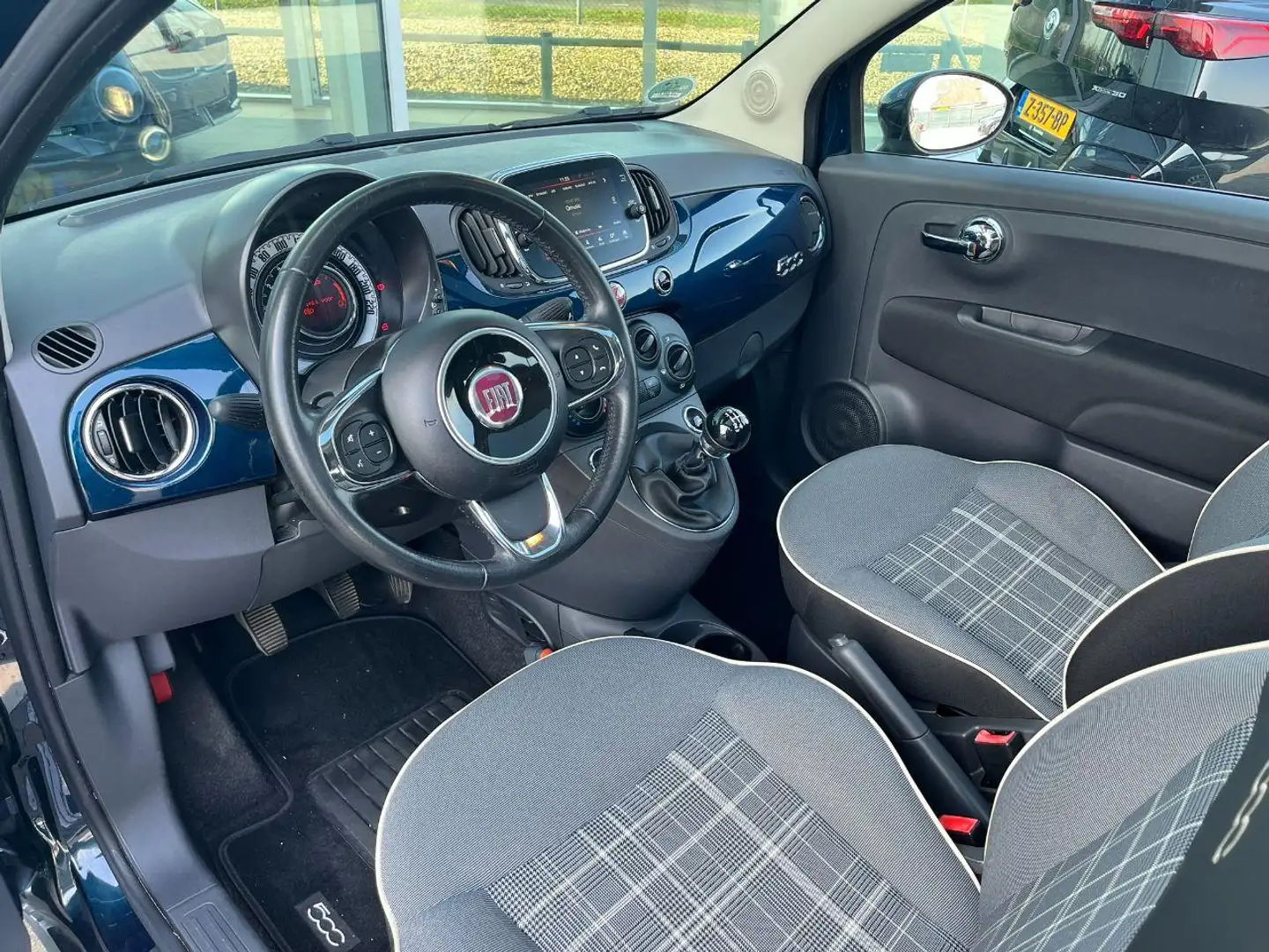 Fiat 500 0.9 TwinAir Turbo Lounge - Airco, Panoramadak, NL Blauw - 2