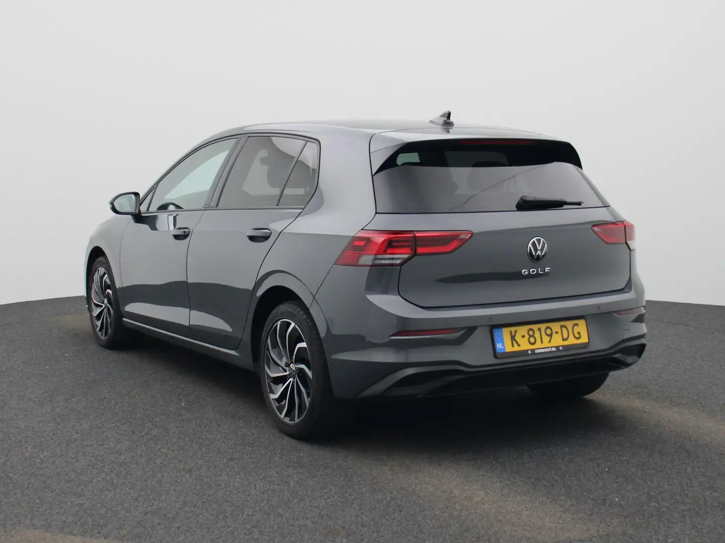 Volkswagen Golf 1.5 TSI Life 130 PK | Airco | Achteruitrijcamera | Grijs - 2