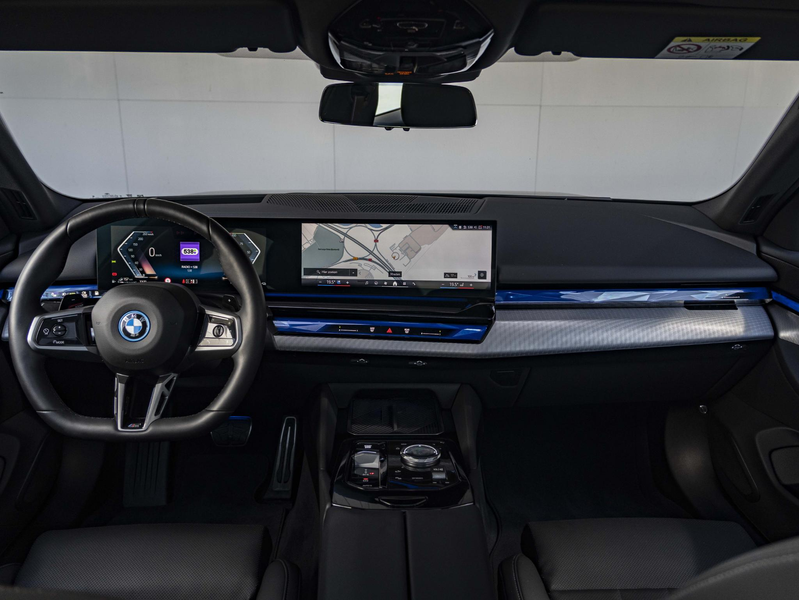 BMW 550 5 Serie Sedan 550e xDrive | M Sportpakket Pro | In — photo 3