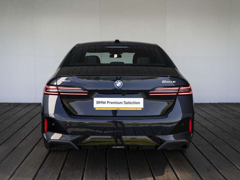 BMW 550 5 Serie Sedan 550e xDrive | M Sportpakket Pro | In — photo 8