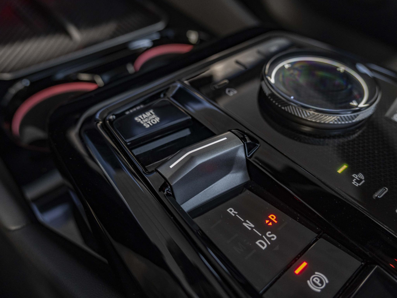 BMW 550 5 Serie Sedan 550e xDrive | M Sportpakket Pro | In — photo 14