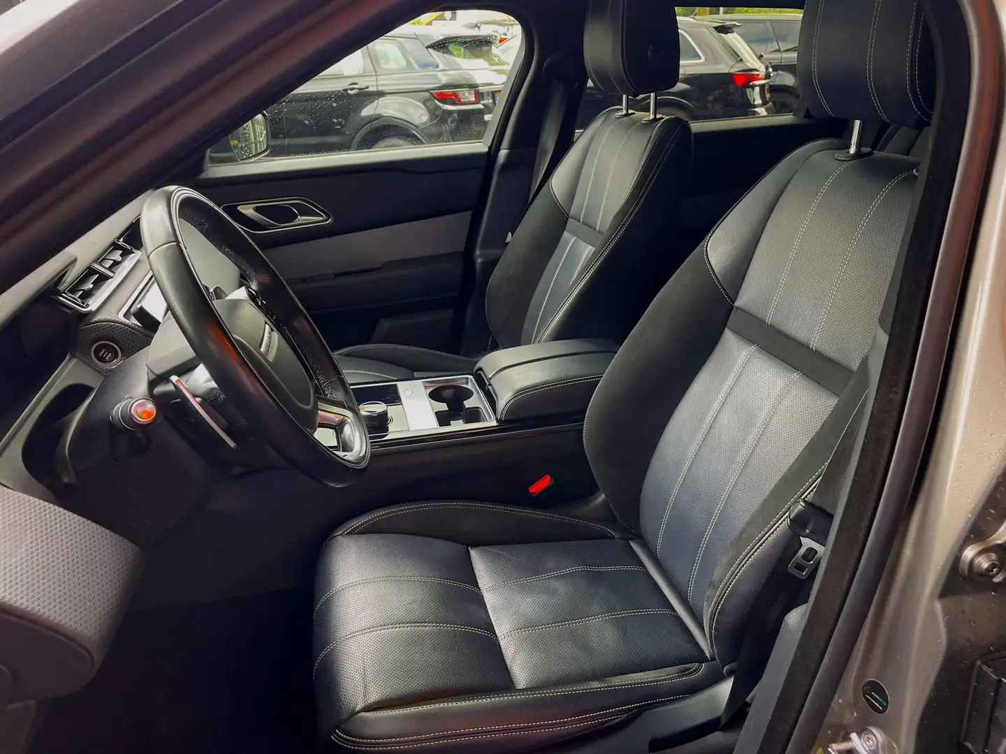 Land Rover Range Rover Velar 2.0 I4 Turbo AWD R-Dynamic HSE | Luchtvering | Mer Grijs - 2