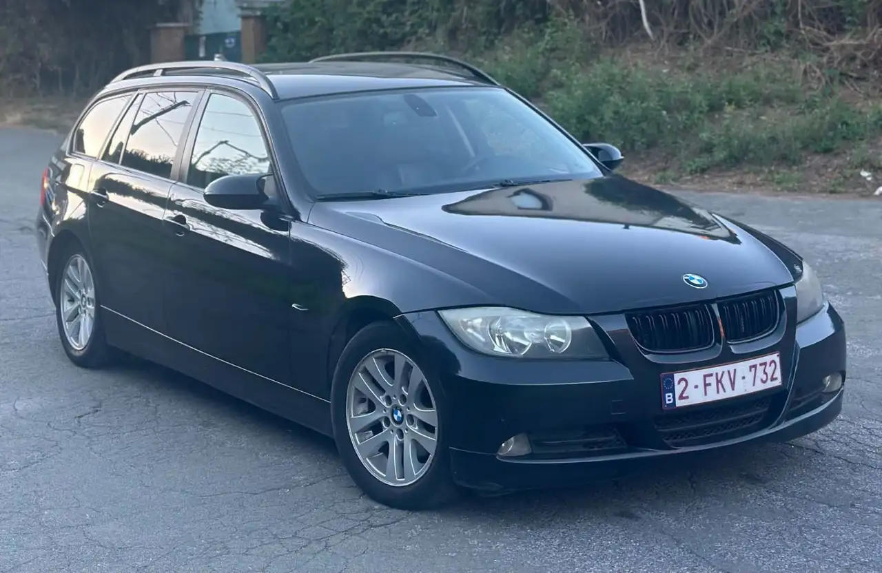 BMW 320