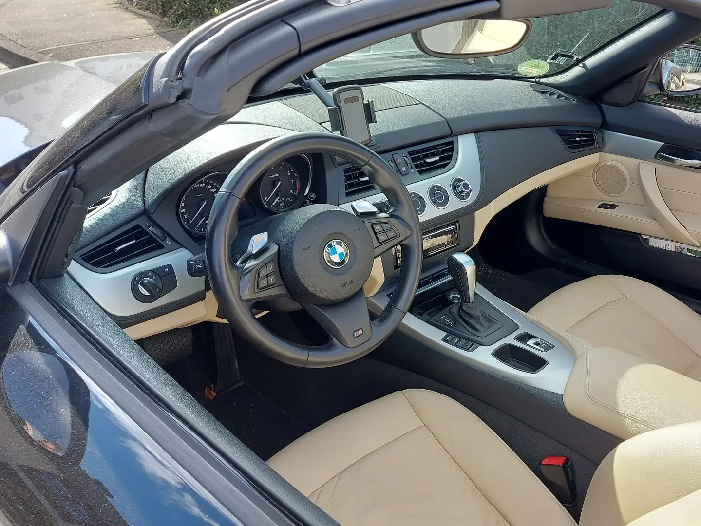 BMW Z4 sDrive23i Aut. Schwarz - 2