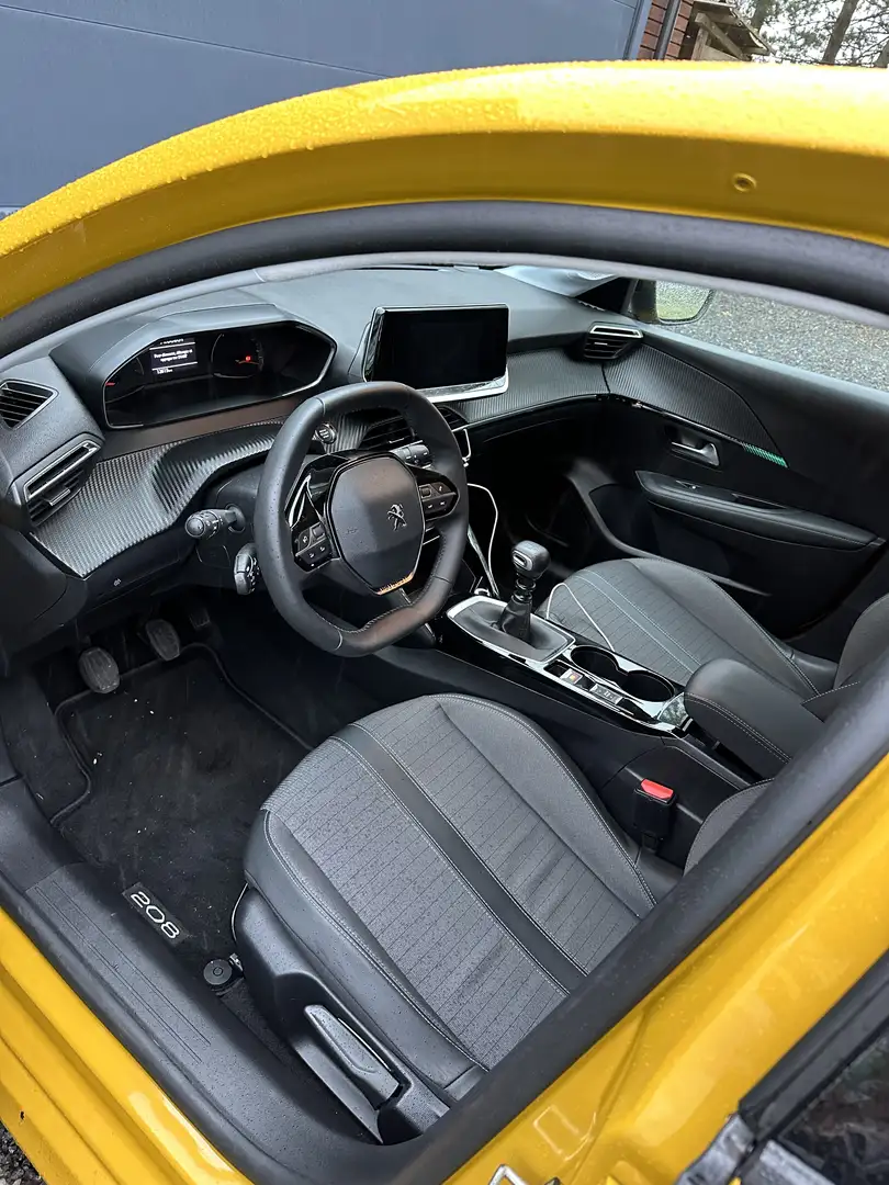 Peugeot 208 PureTech 100 Active Pack Geel - 2