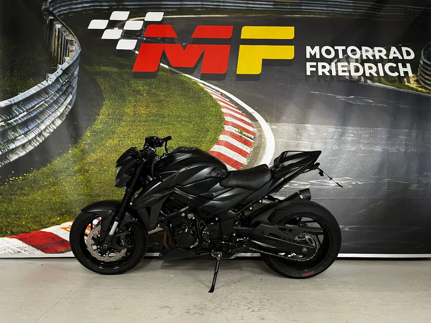 Suzuki GSX-S 750 BLACK EDITION [SERVICE NEU] Fekete - 2
