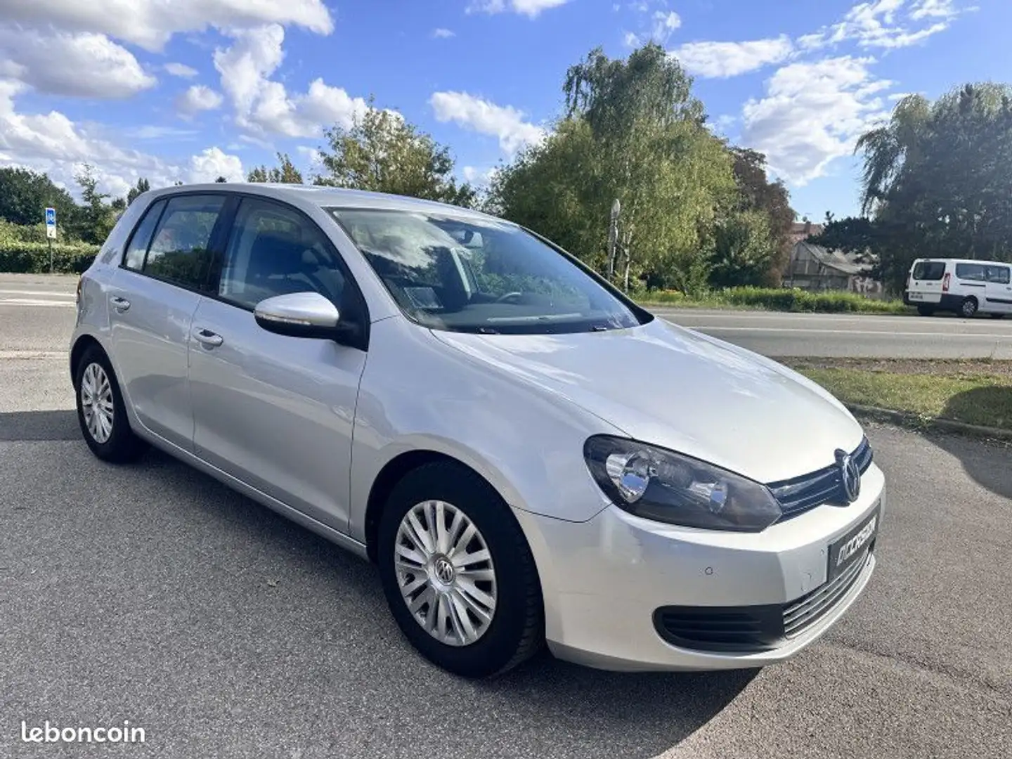 Volkswagen Golf VI 1.6 TDI 105CH FAP CONFORTLINE 5P Grau - 2