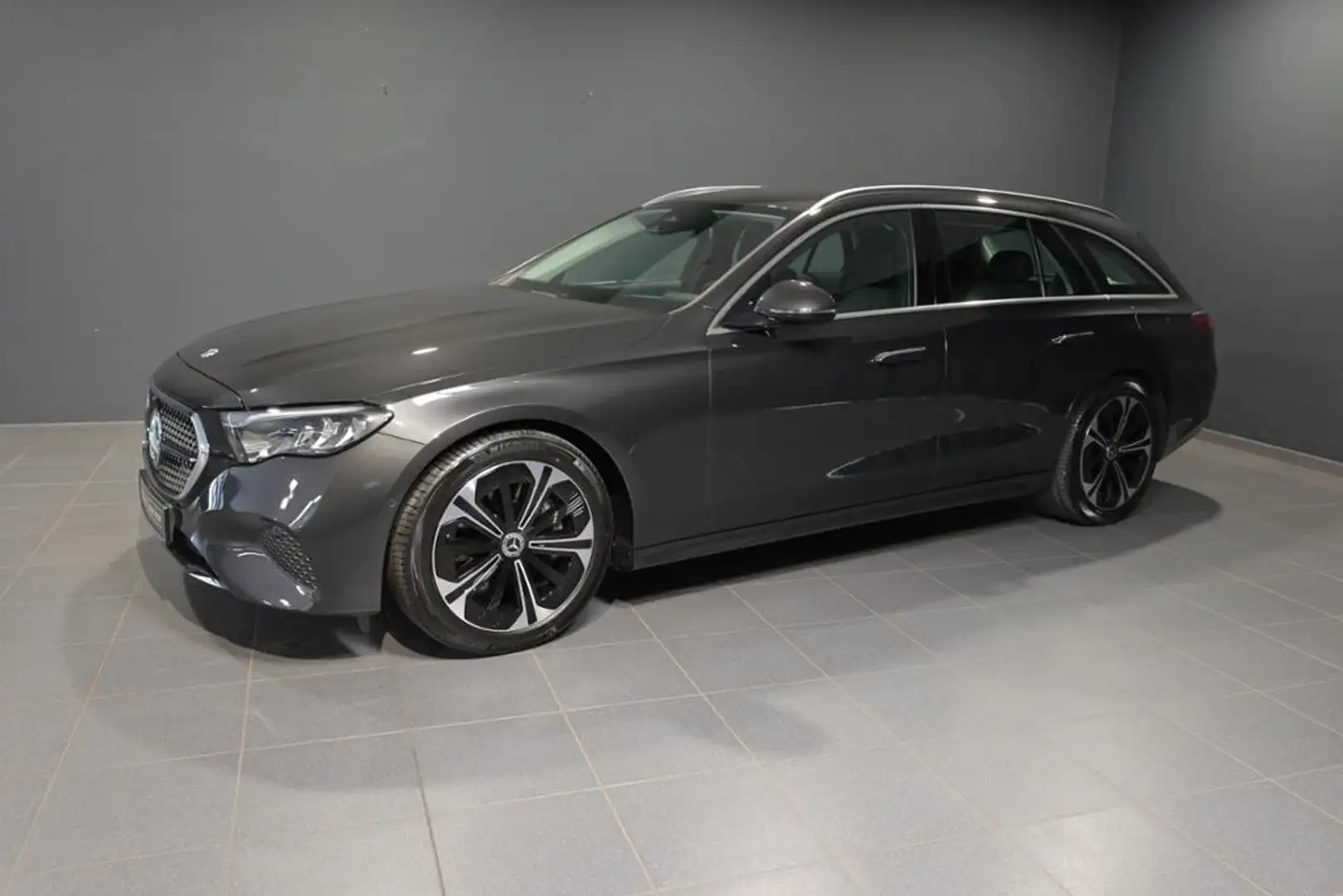 Mercedes-Benz E 300 de T AVANTGARDE/LED/AHK/KAMERA/TOTW/MBUX Grau - 1