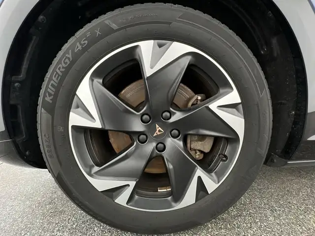 Cupra Tavascan view 7