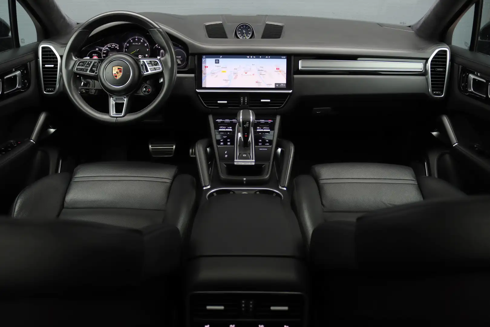 Porsche Cayenne Coupé 4.0 Turbo S E-Hybrid Aut8 | 680pk | Achteras Blue - 2