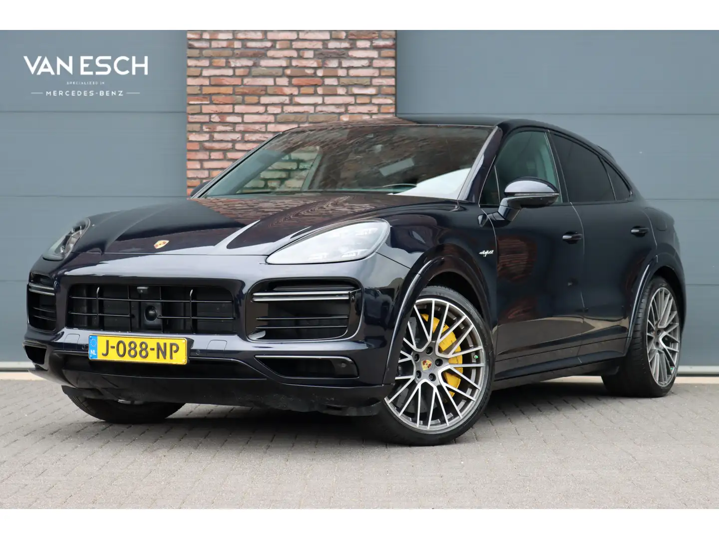 Porsche Cayenne Coupé 4.0 Turbo S E-Hybrid Aut8 | 680pk | Achteras Blue - 1