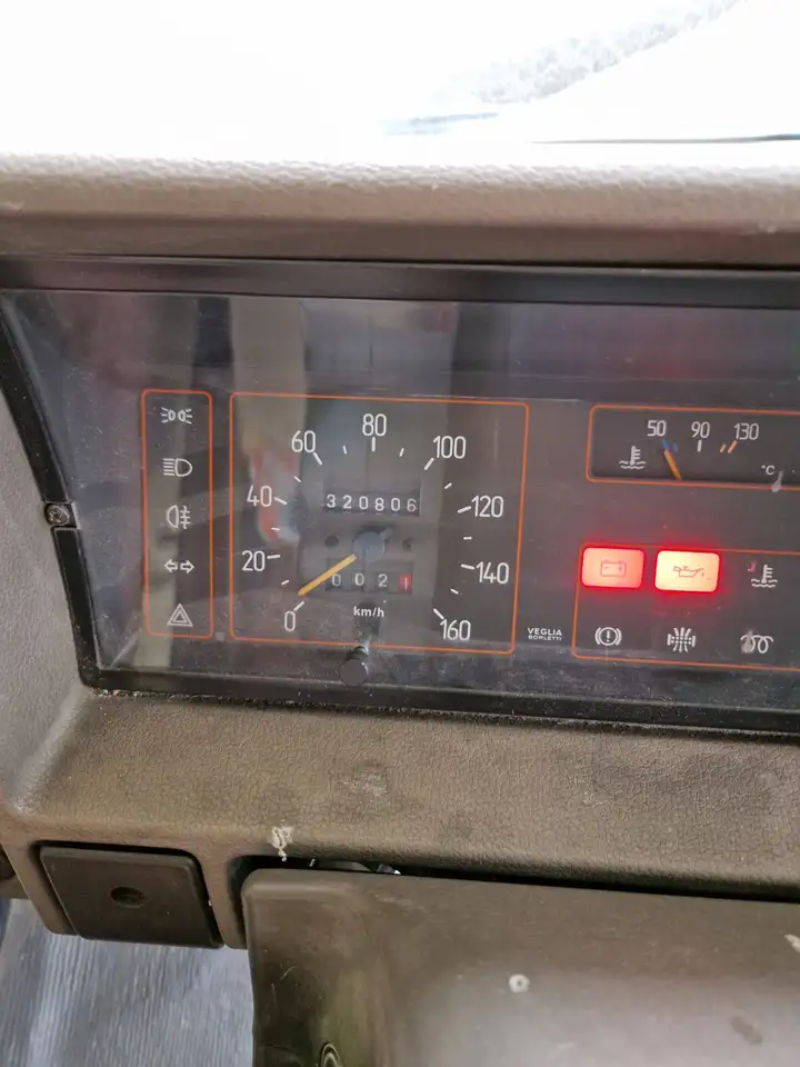 Peugeot Concorde Oldtimer Wohnmobil mit Fotovoltaik, foto 3