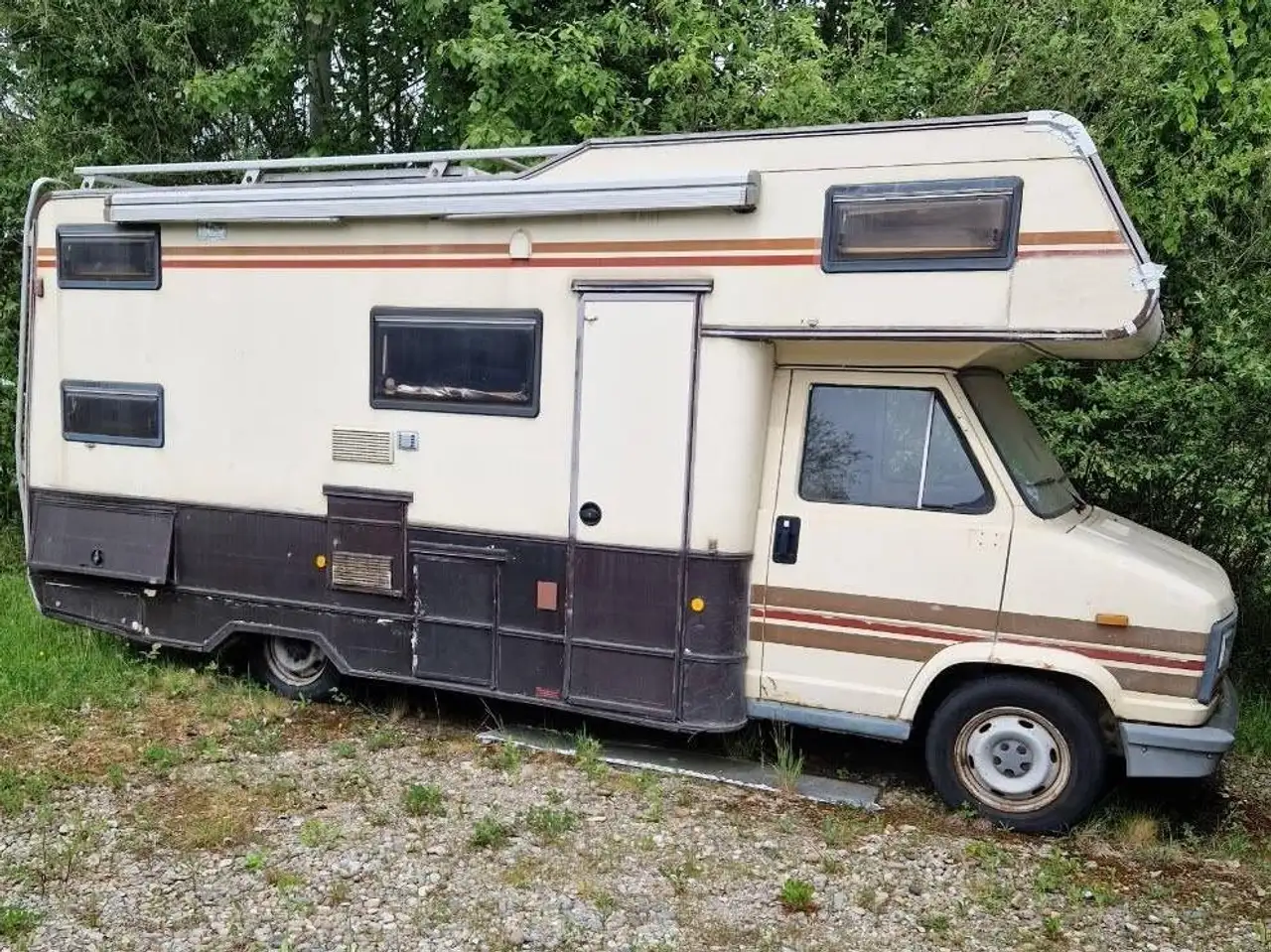 Peugeot Concorde Oldtimer Wohnmobil mit Fotovoltaik, foto 1