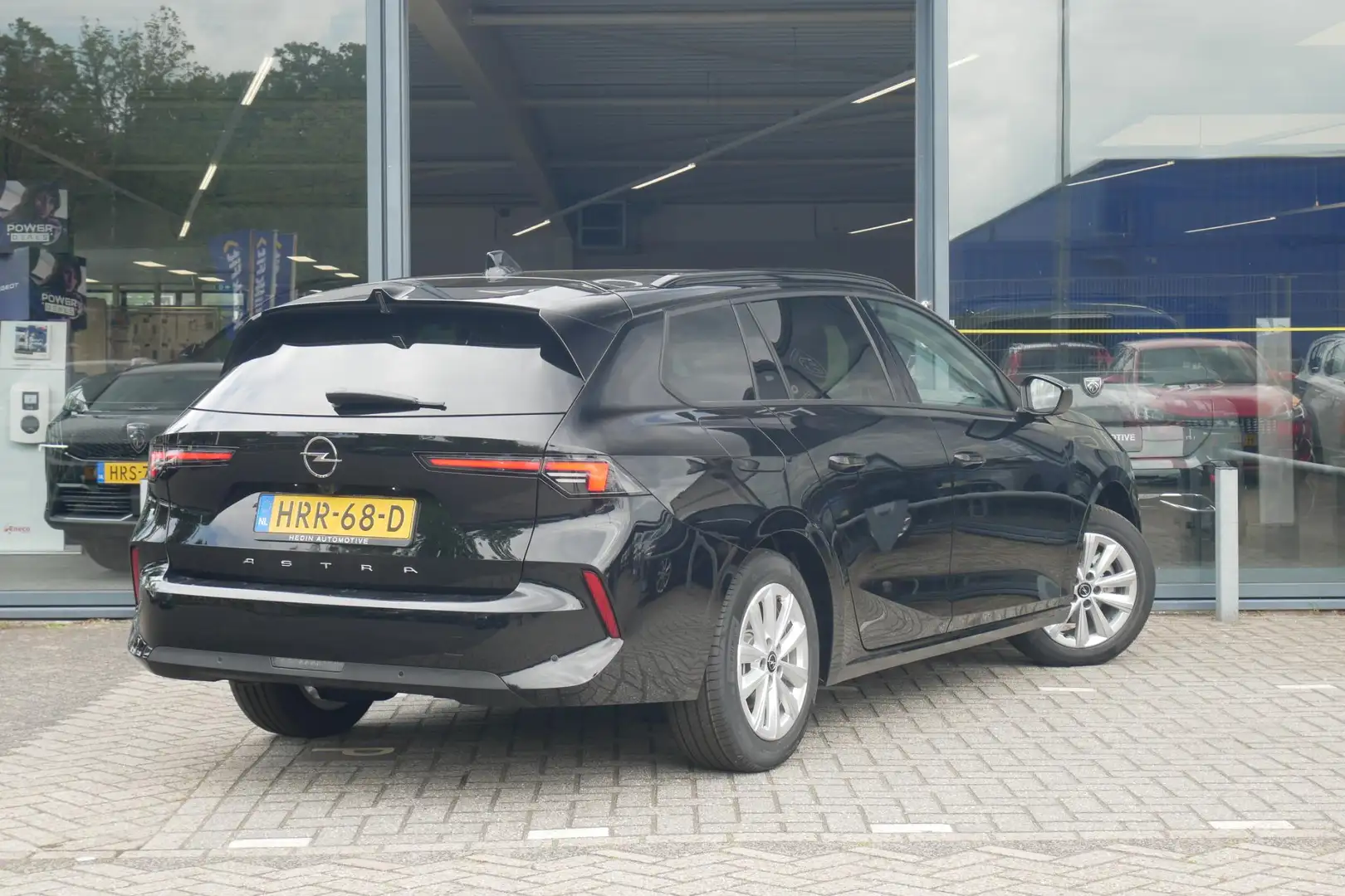 Opel Astra Sports Tourer 1.2 Turbo Business Edition 110pk | S Zwart - 2