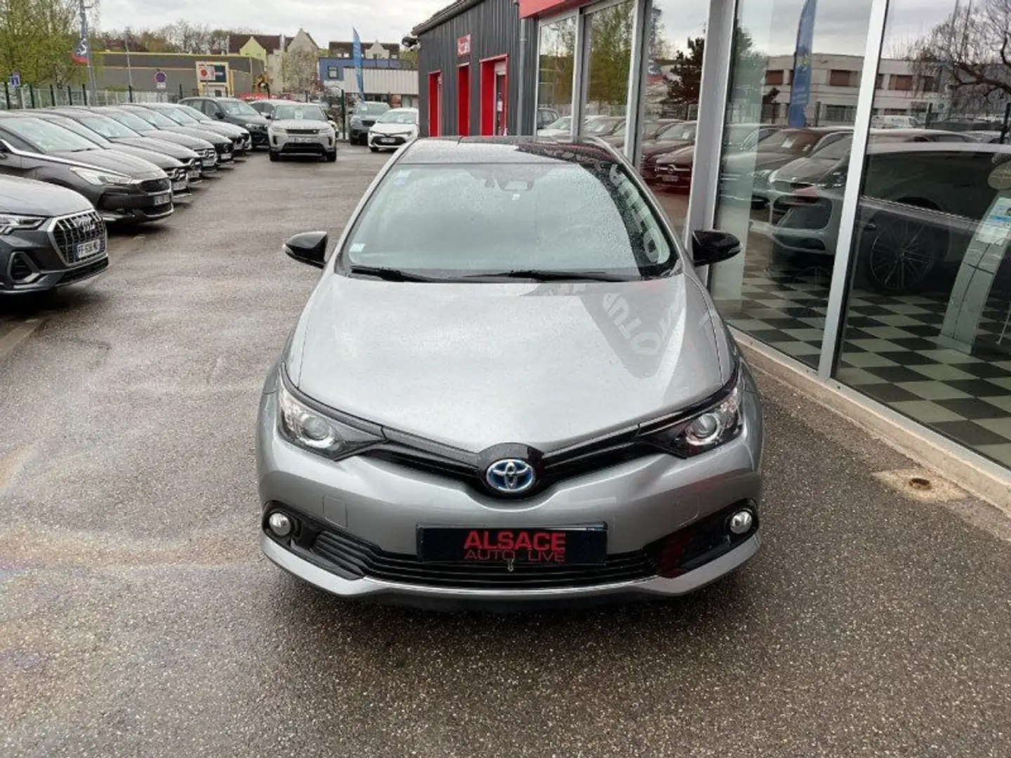 Toyota Auris HSD 136H COLLECTION siva - 2