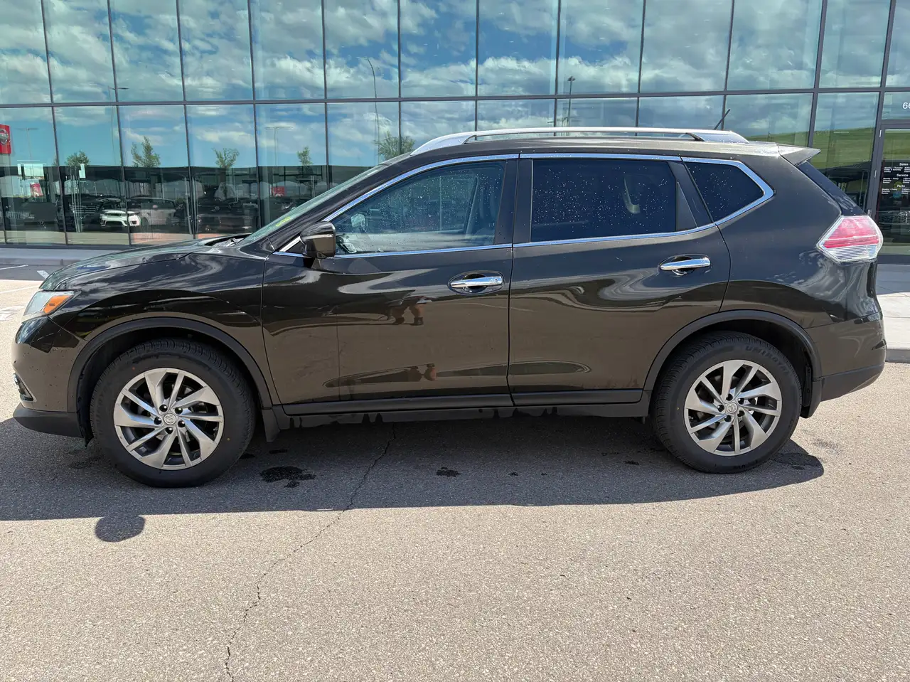 Nissan Rogue снимка Nissan Rogue