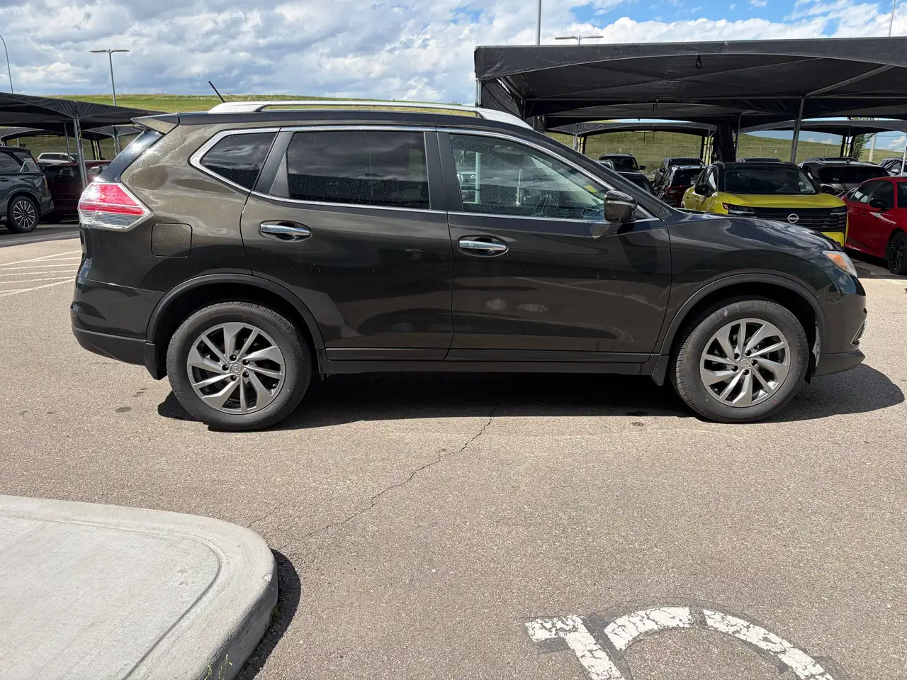 Nissan Rogue снимка Nissan Rogue
