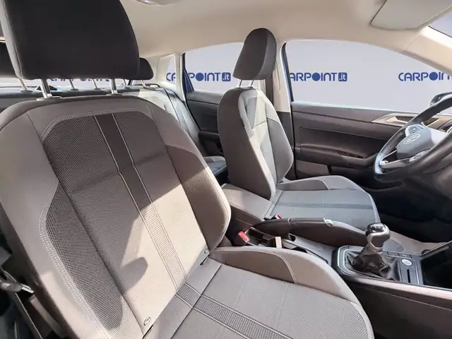 Volkswagen Polo view 8