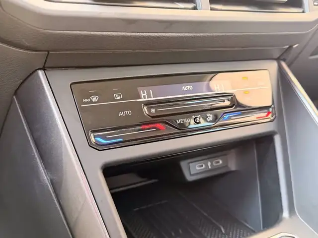 Volkswagen Polo view 25