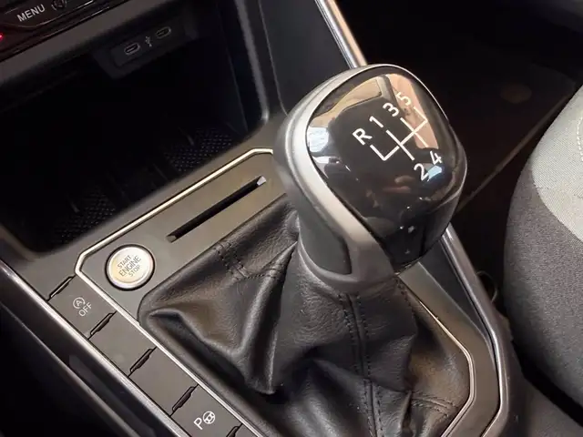 Volkswagen Polo view 26