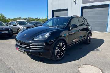 Cayenne S 4.8i V8 400 BVA Tiptronic CARNET ENTRETIEN ATTELAGE PACK CARBONE JANTES 21 CUIR GTIE 12 M