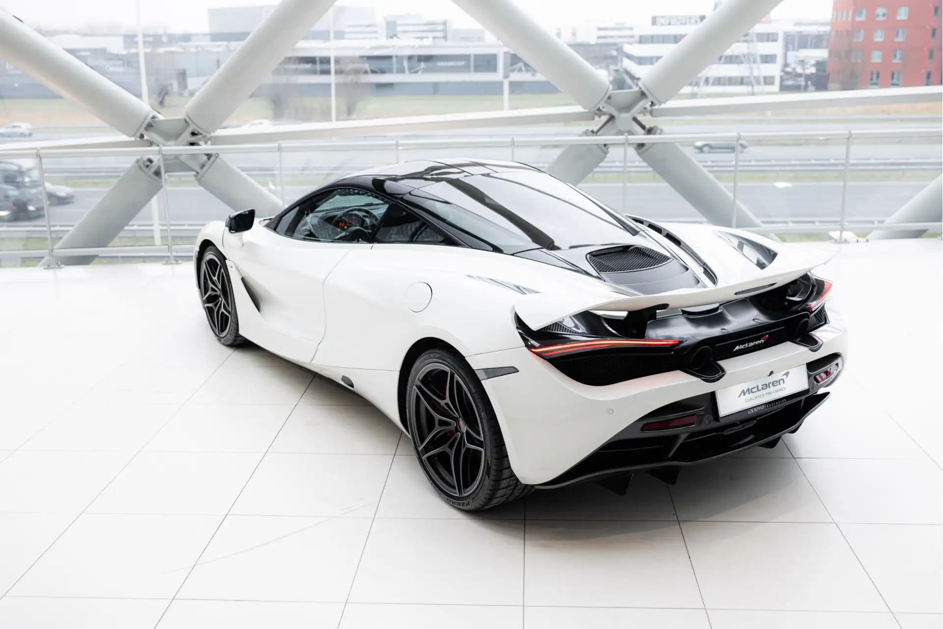 맥라렌 720S 720 Sport Coupe 2018 흰색 사진 2