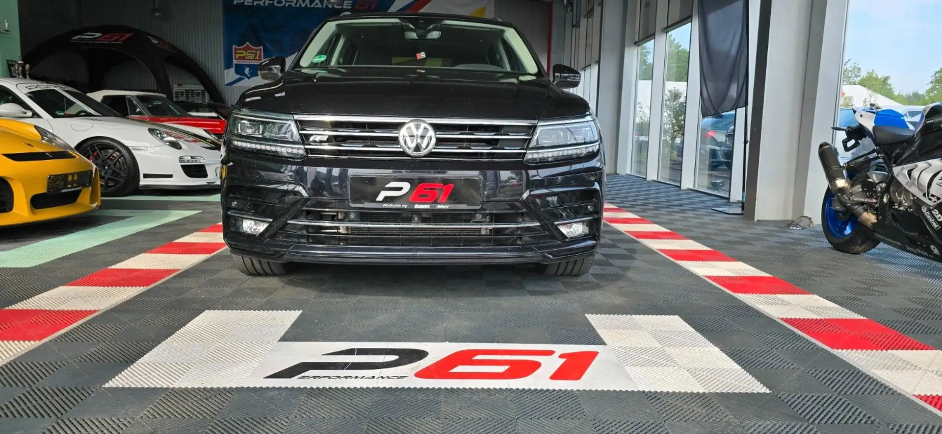 Volkswagen Tiguan Highline/ 4x4/virtuell Cockpit/360/RLine Schwarz - 2