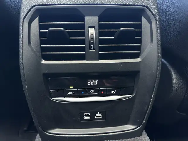 BMW 3 Series view 15