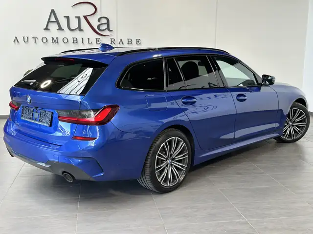 BMW 3 Series view 4