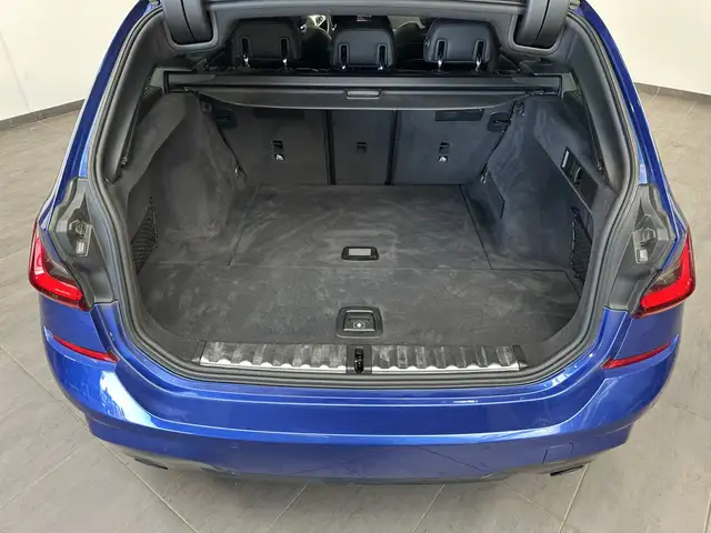 BMW 3 Series view 6