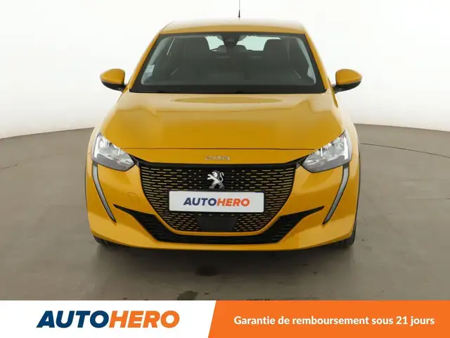 Peugeot 208 view 9