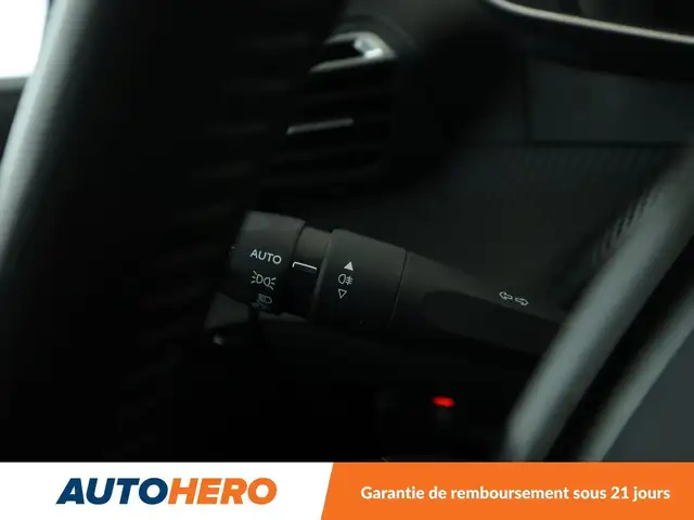 Peugeot 208 view 21