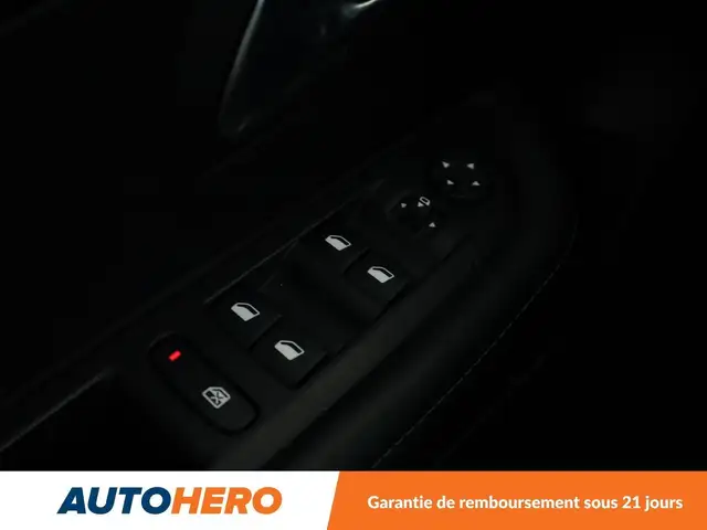 Peugeot 208 view 30