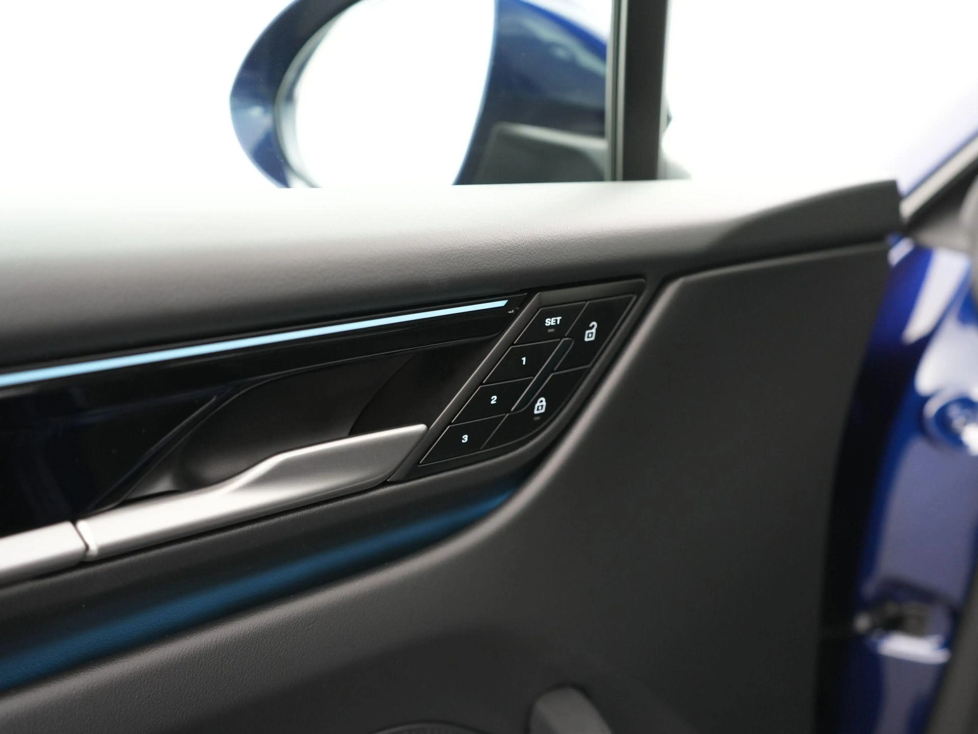 Porsche Macan 4 100 kWh — photo 14