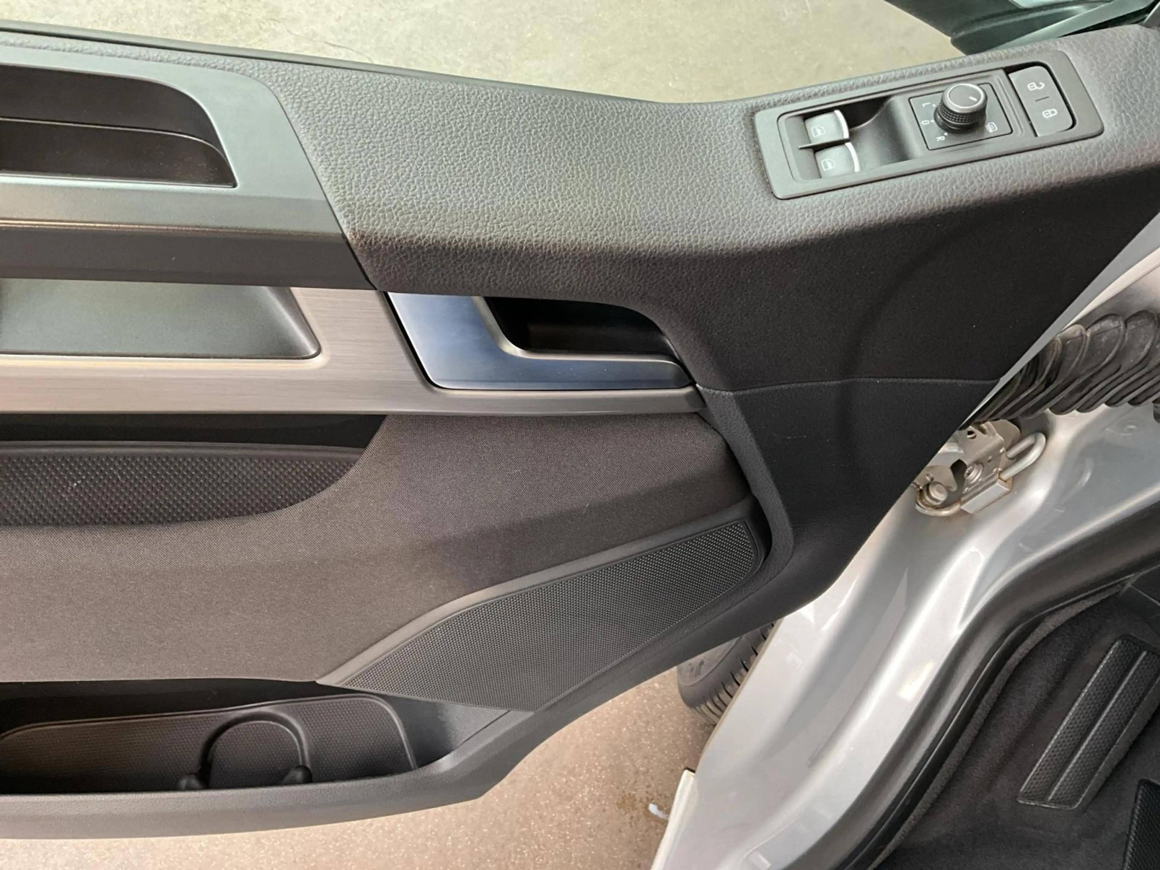 Volkswagen T6.1 Multivan Comfortline+DSG+7Sitze+Navi+DAB+ — photo 14