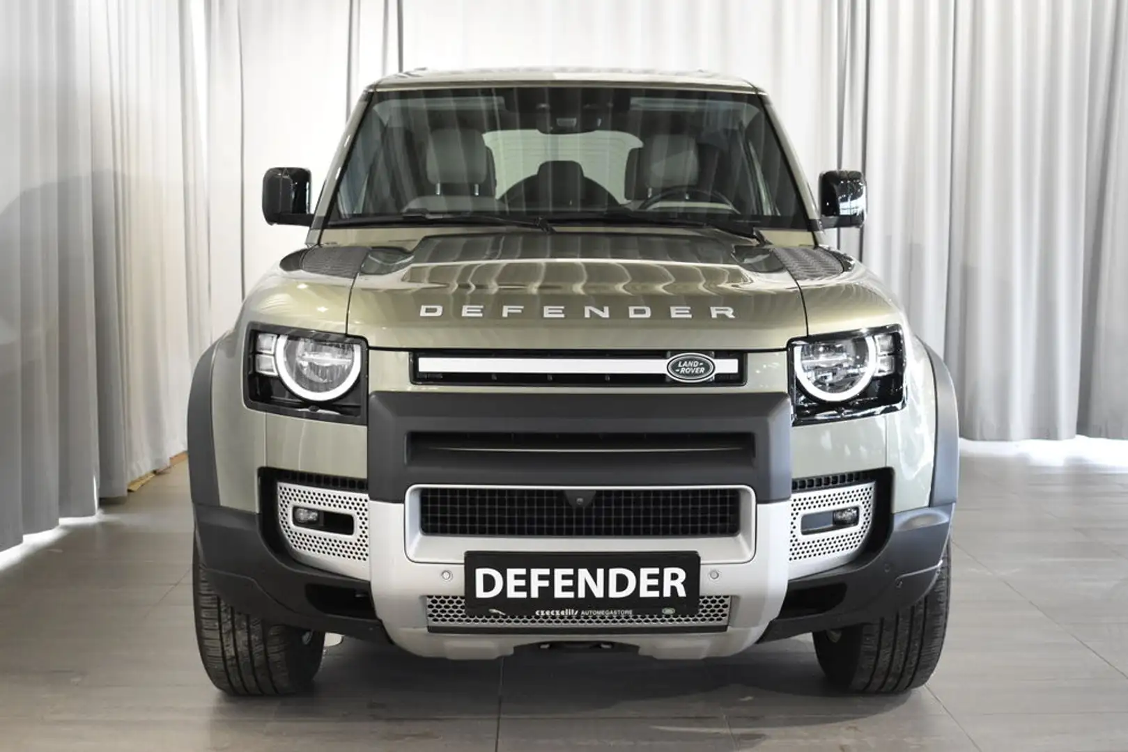 Land Rover Defender 110 P400e PHEV AWD S *Zubehör inkl.* Grün - 2