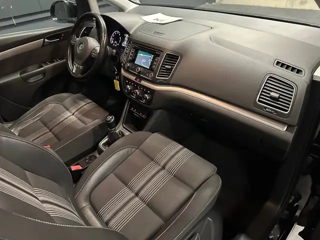 Volkswagen Sharan view 11