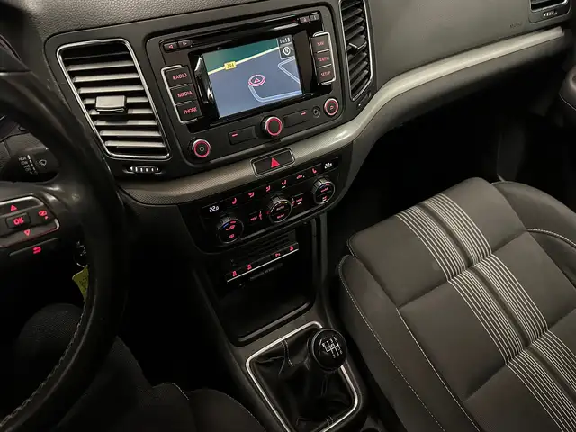 Volkswagen Sharan view 18