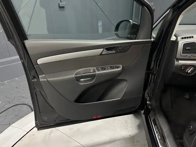 Volkswagen Sharan view 13
