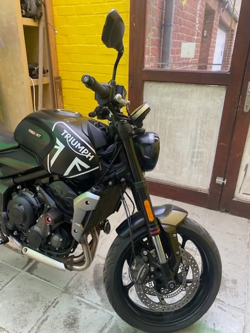 Triumph Trident 660 Zwart - 2