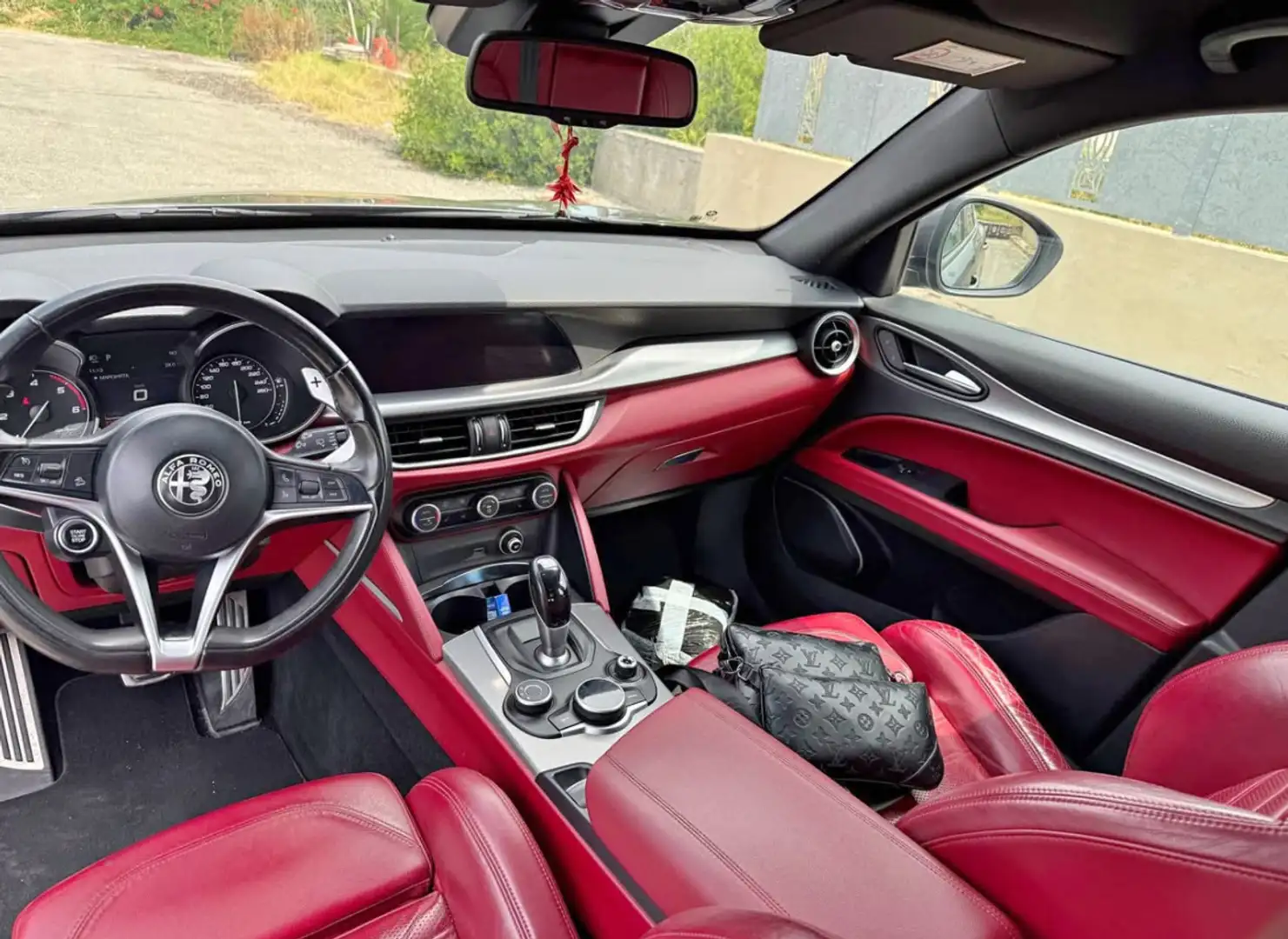 Alfa Romeo Stelvio 2.2 sport edition - 1