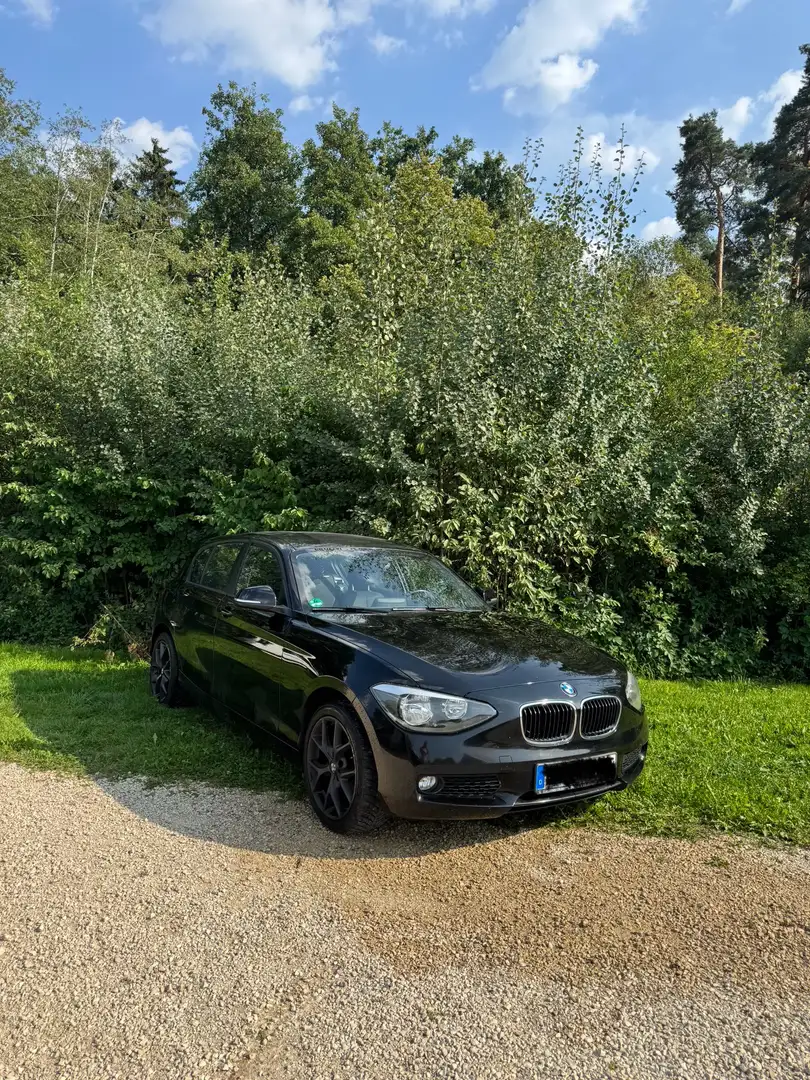 BMW 116 116 i Schwarz - 1
