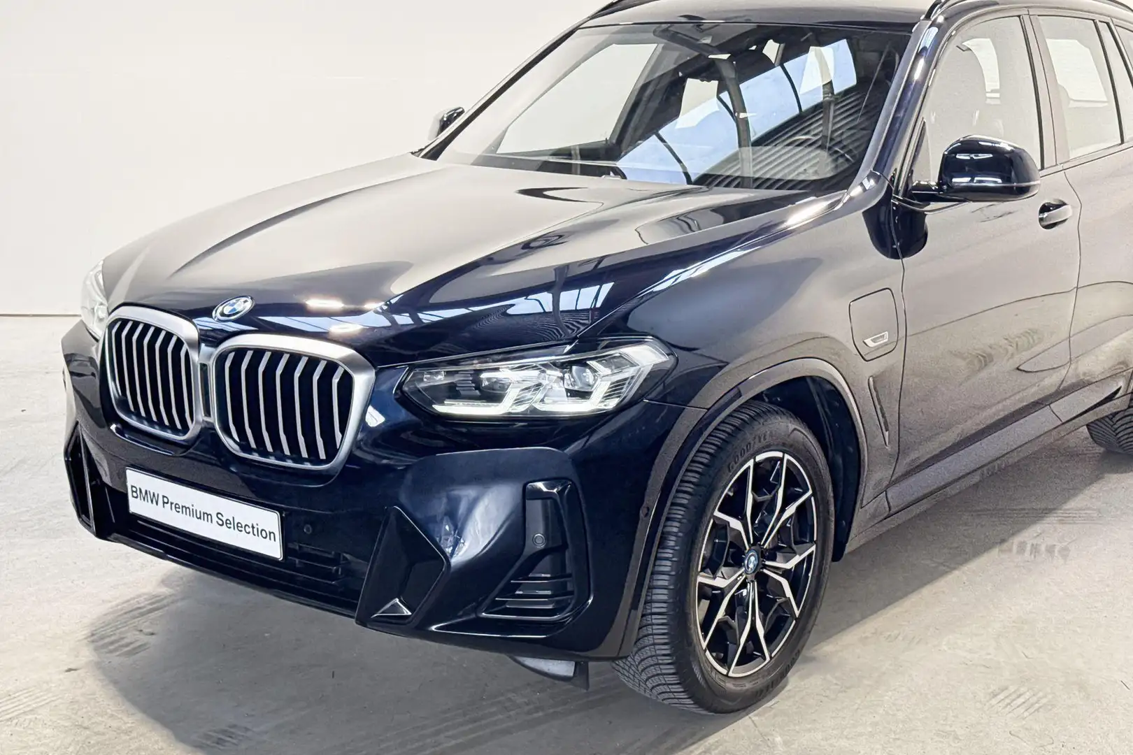 BMW X3 xDrive30e M Sportpakket Aut. Zwart - 2