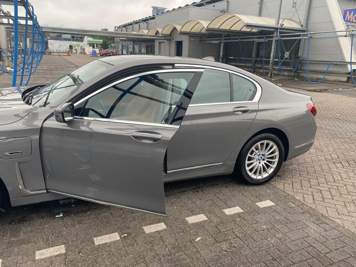 BMW 745 745e High Executive | werkelijk alle opties Grijs - 2