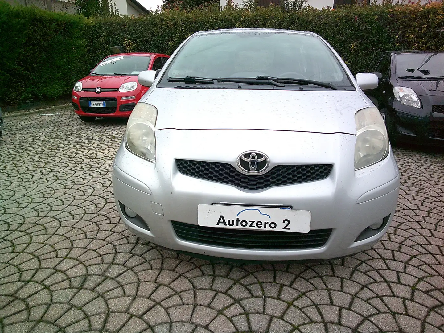 Toyota Yaris Yaris II 2005 5p 1.0 Sol my10 Zilver - 2