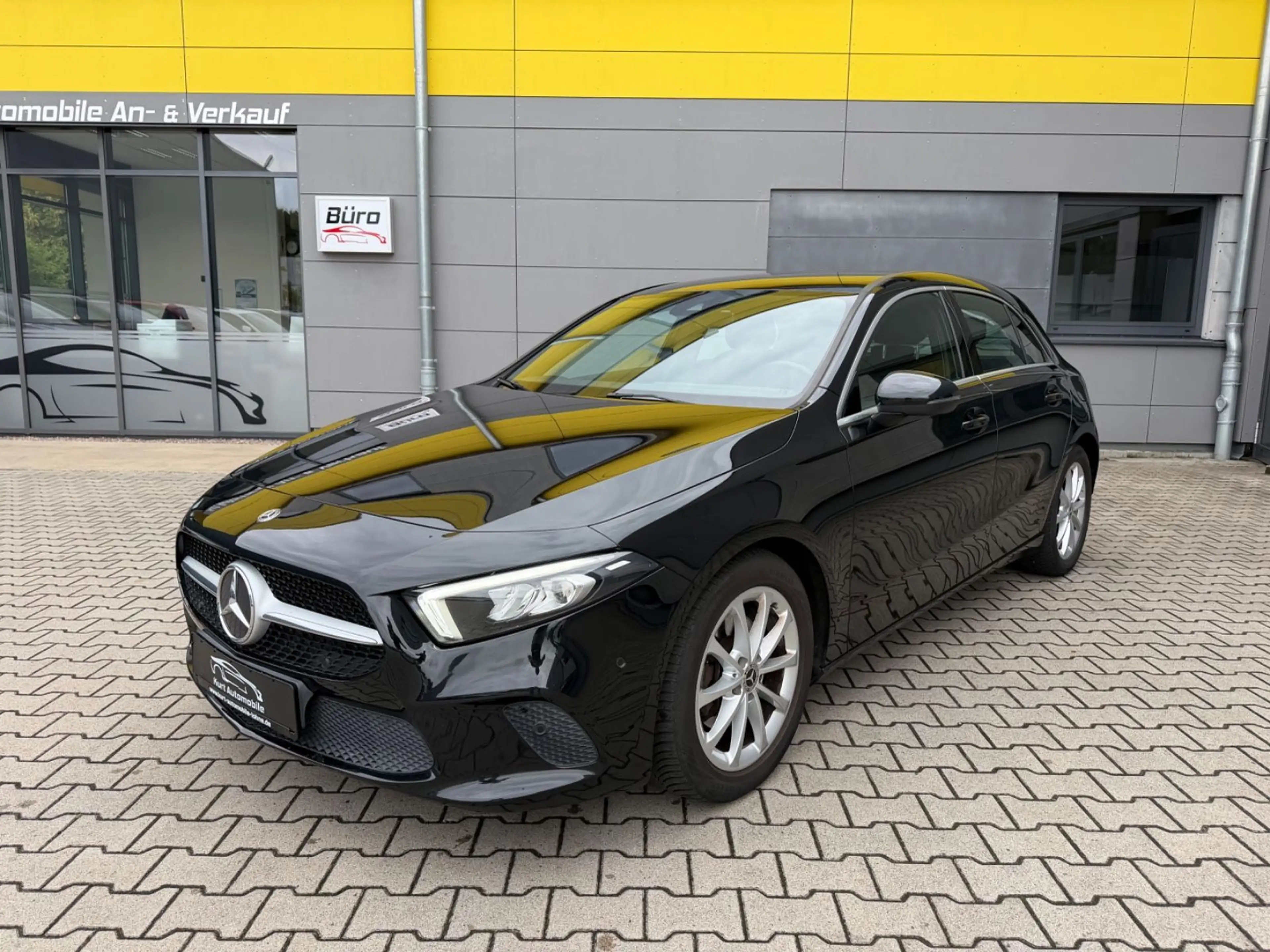 Mercedes-Benz A 200 d/AUTOMATIK/NAVI/CARPLAY/TEMPOMAT/TOUCH — photo 2