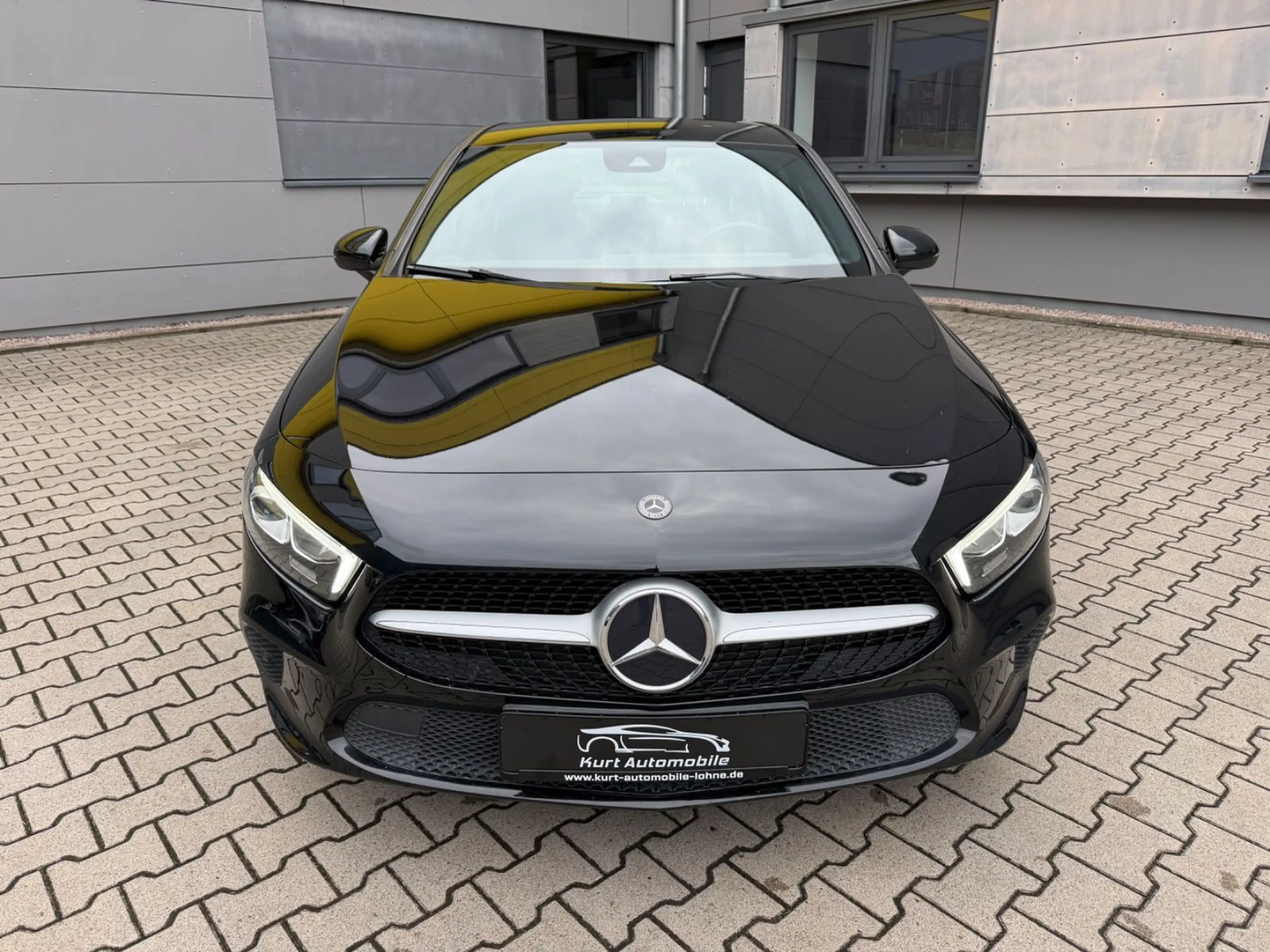 Mercedes-Benz A 200 d/AUTOMATIK/NAVI/CARPLAY/TEMPOMAT/TOUCH — photo 9