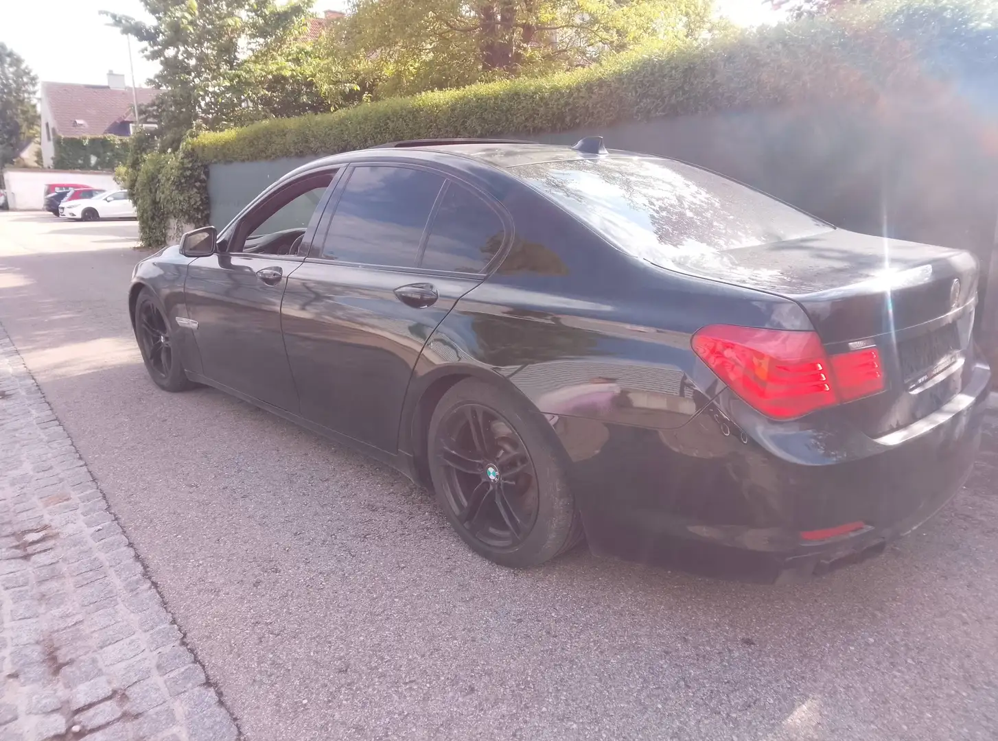 BMW 730 730Ld Aut. Schwarz - 1